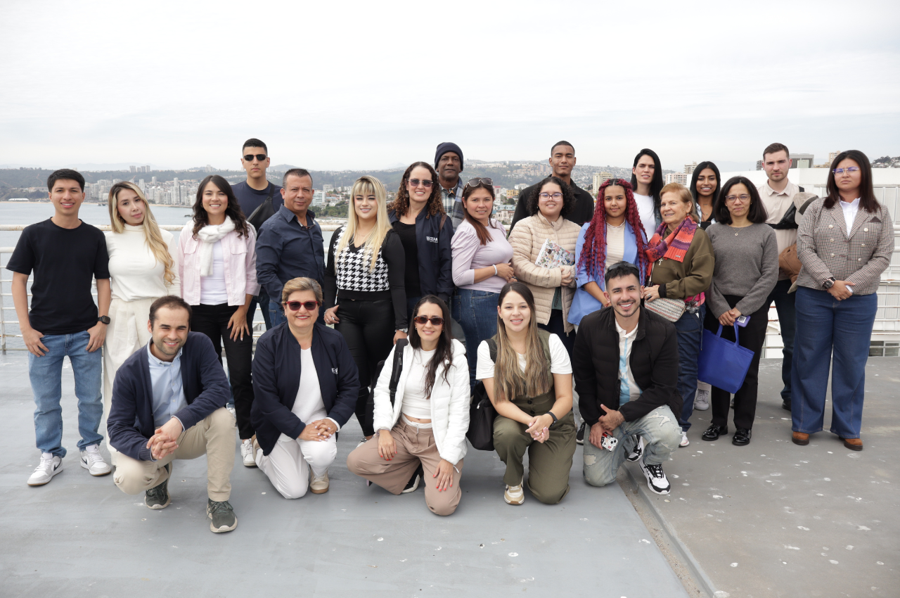 Delegación de CEIPA visitó la Escuela de Negocios y Economía PUCV