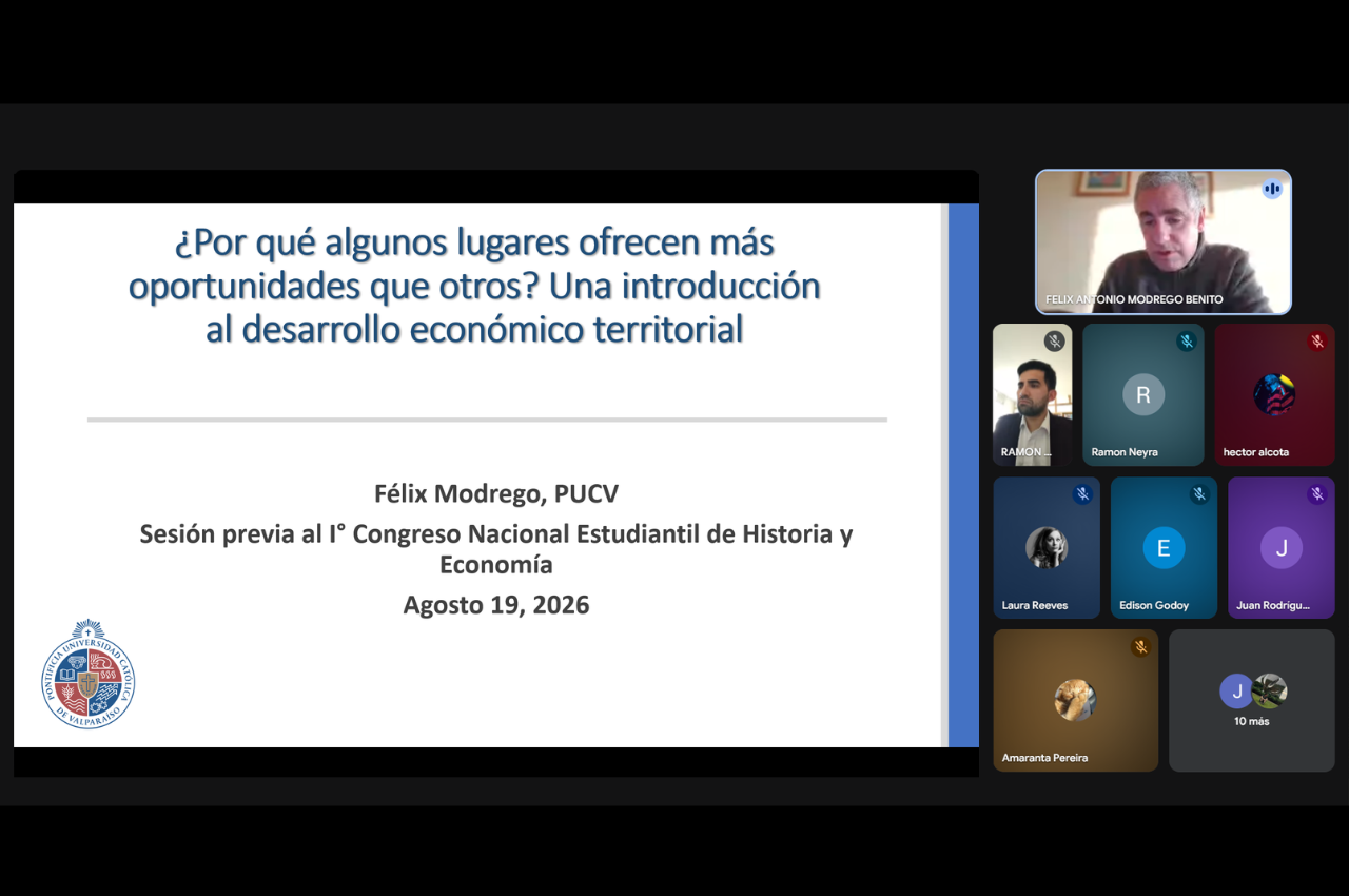 Profesor Félix Modrego participa en el Congreso Nacional Estudiantil de Historia y Economía
