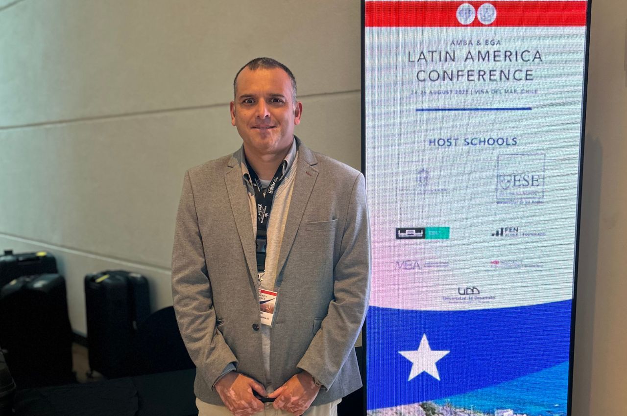 Director de Postgrados de la Escuela de Negocios y Economía PUCV participa en Conferencia AMBA & BGA 2025