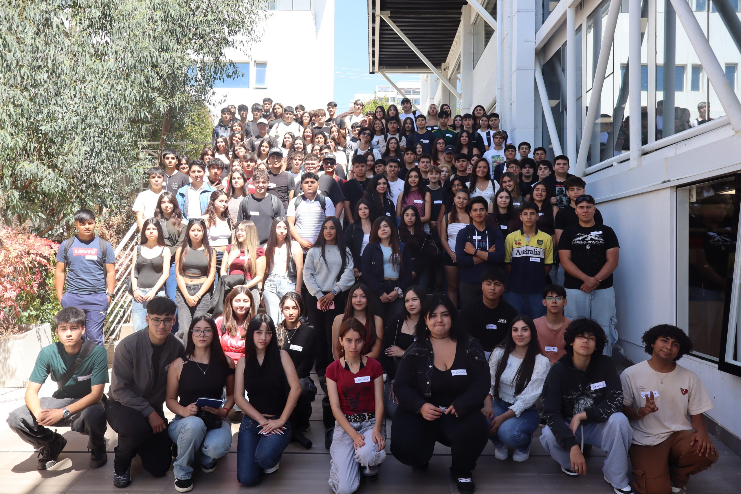 Escuela de Negocios y Economía recibe a nuevos estudiantes que se incorporan en 2026