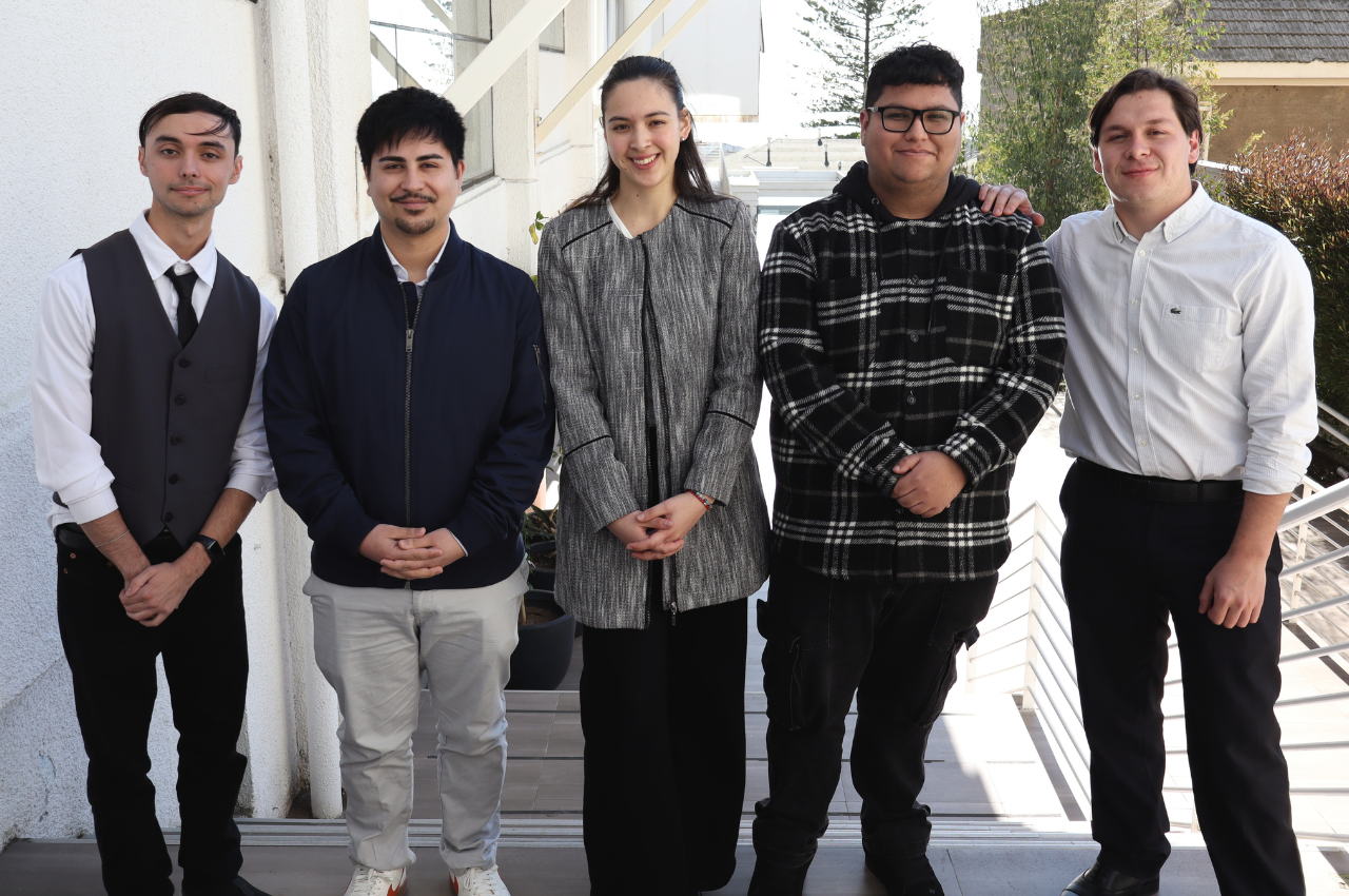 Estudiantes de Ingeniería Comercial obtienen primer lugar en Ethics Challenge 