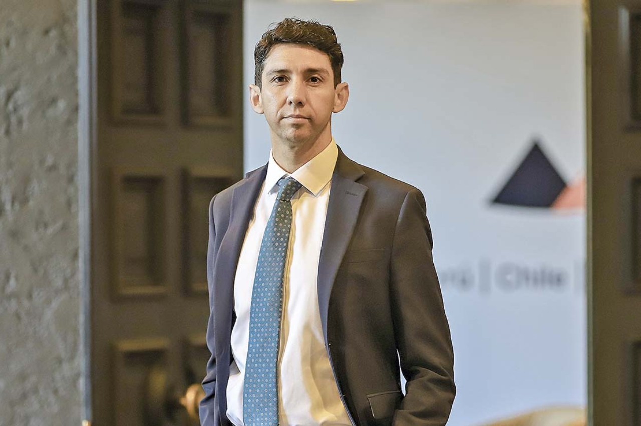 ENE Alumni | Samuel Carrasco: “El juicio experto y el análisis crítico son preponderantes a la hora de tomar decisiones”